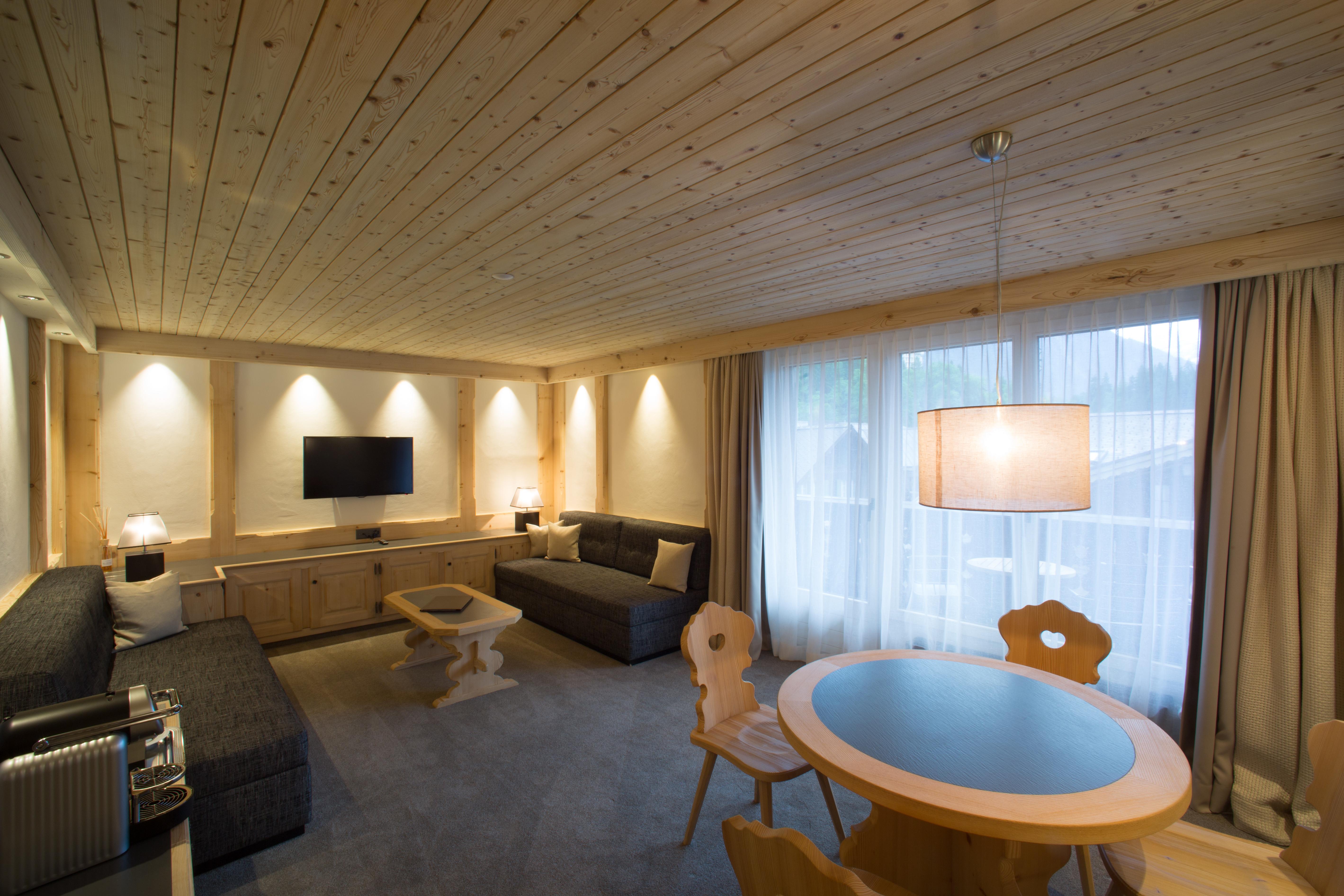 Bernerhof Swiss Quality Hotel גשטאט מראה חיצוני תמונה