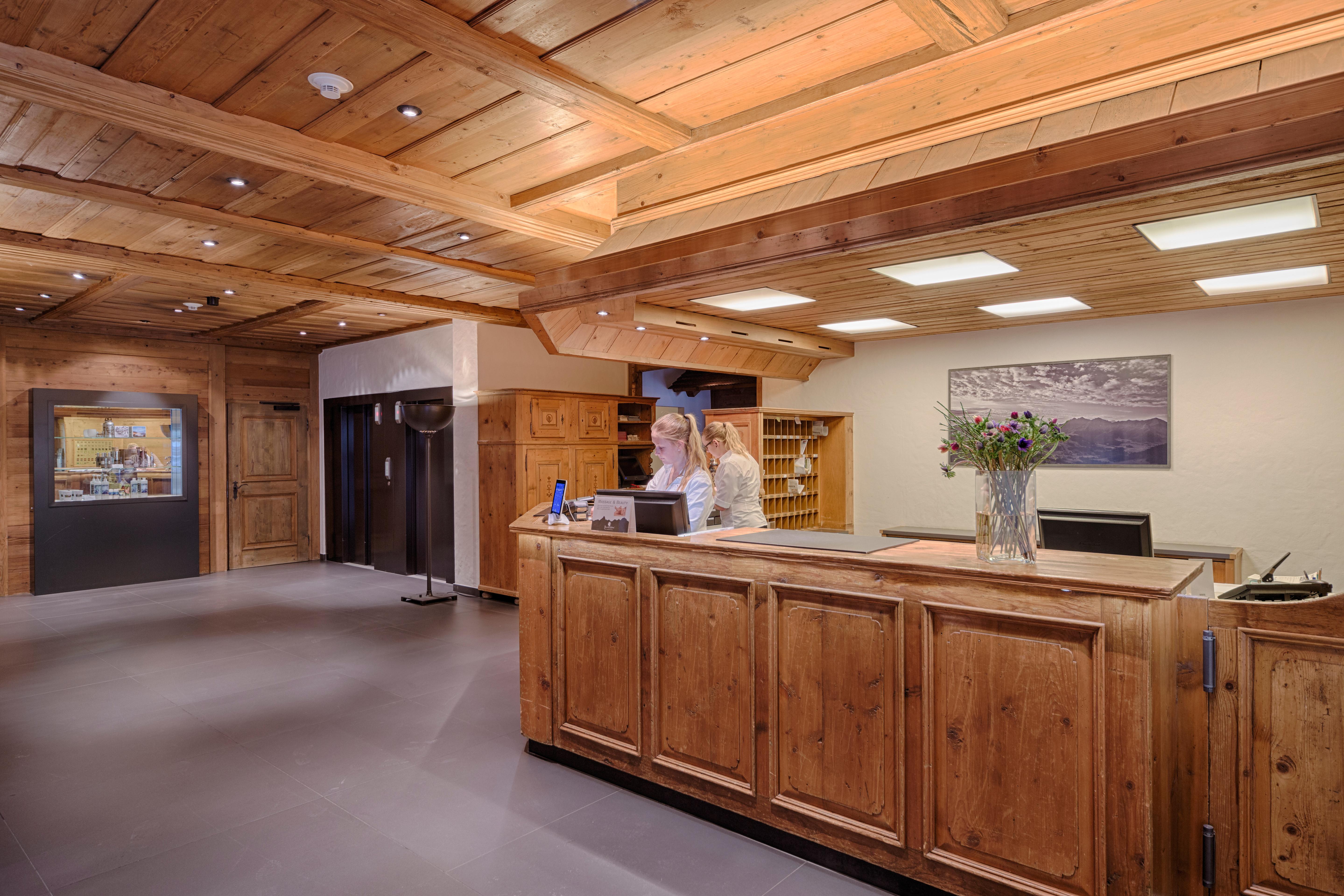 Bernerhof Swiss Quality Hotel גשטאט מראה חיצוני תמונה